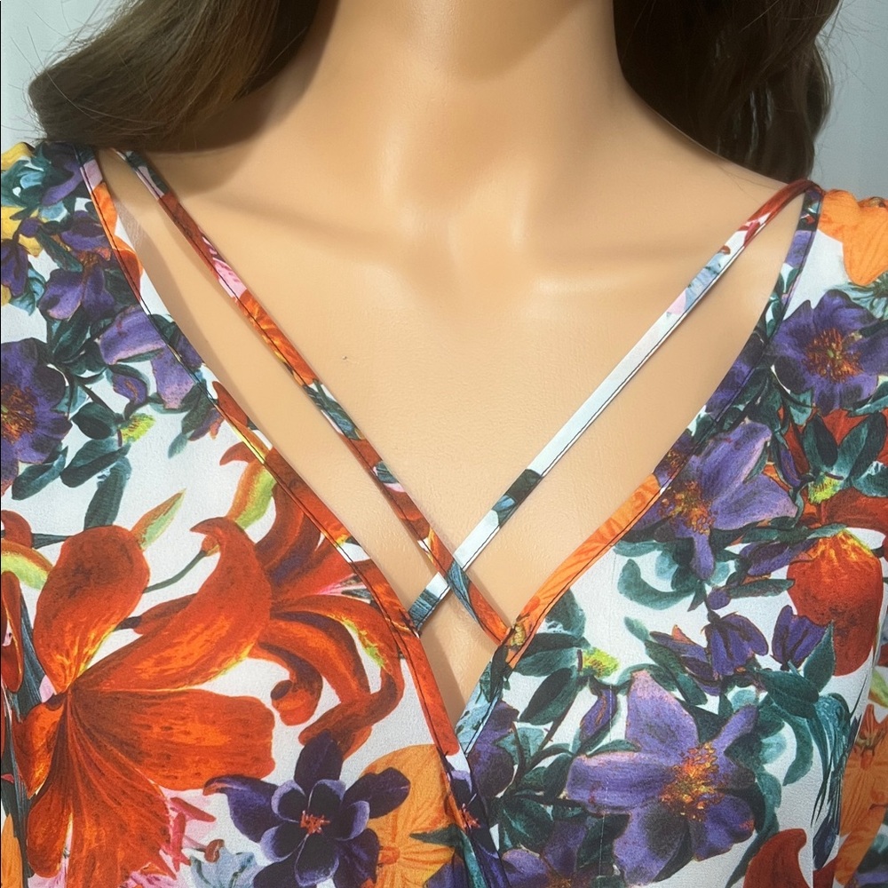 BOLD elements Multicolor Floral V-Neck Blouse - image 5